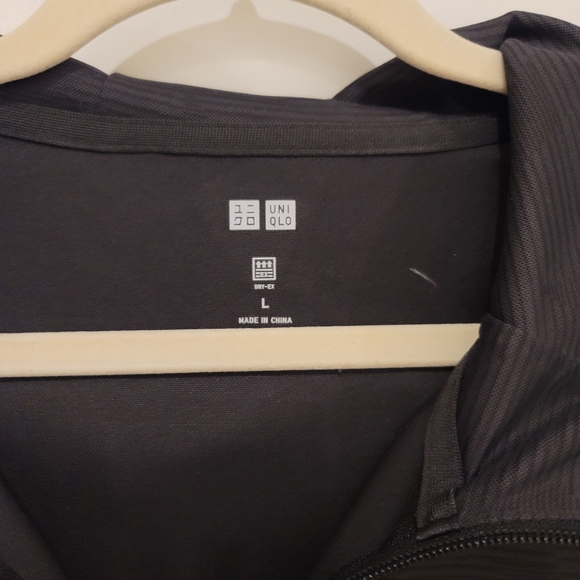 Uniqlo Light Weight Zip-up Hoodie - Picture 3 of 3